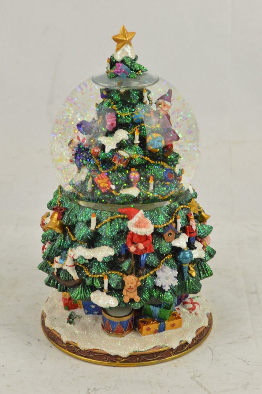 Vintage Christmas Tree Snow Water Globe Winter Scene Elves #999600